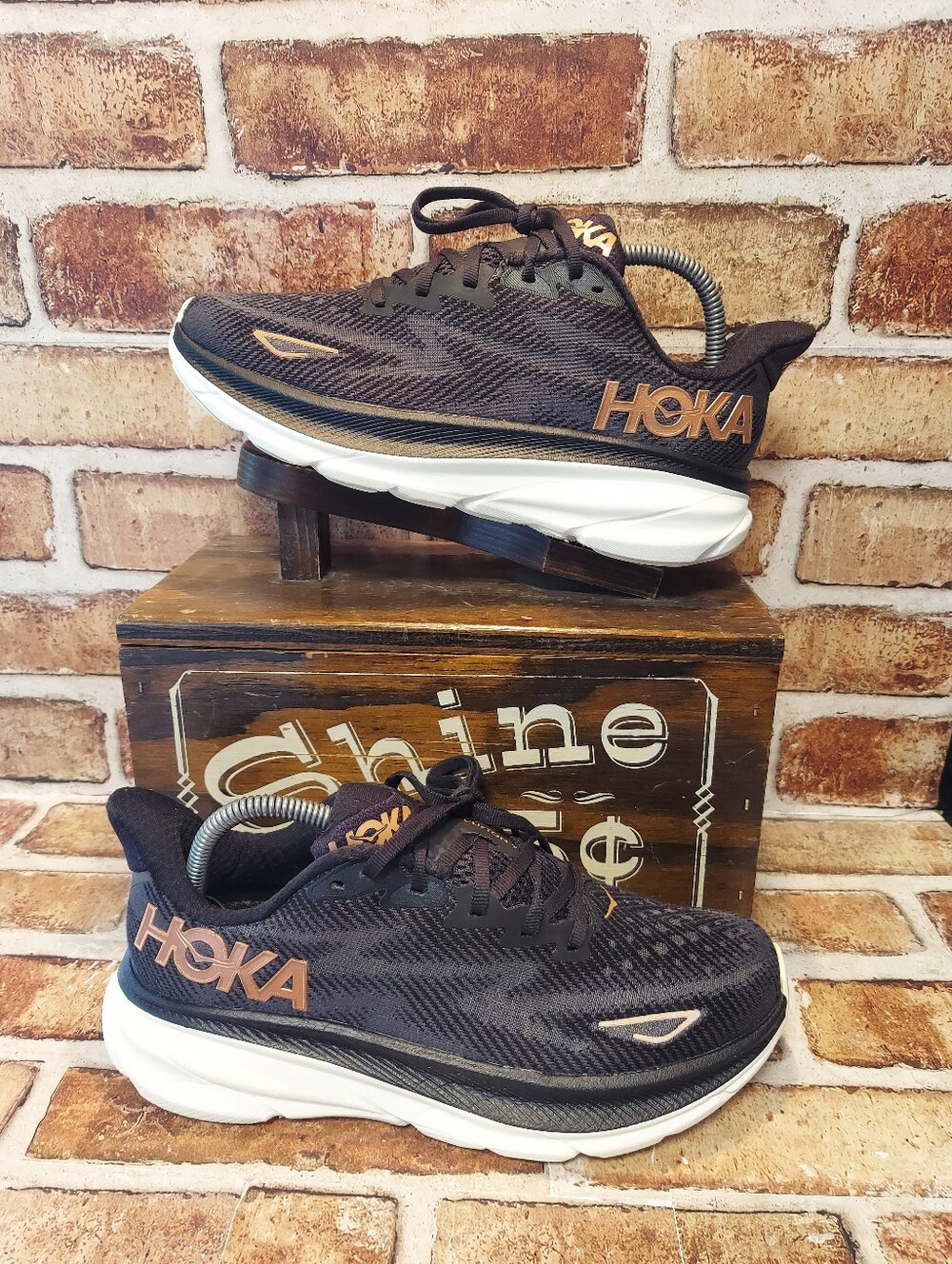 Pre-owned Hoka One One Clifton 9